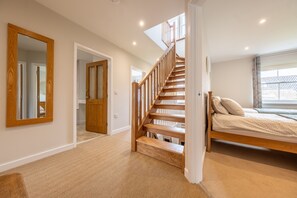 4 sovrum, internet och sängkläder