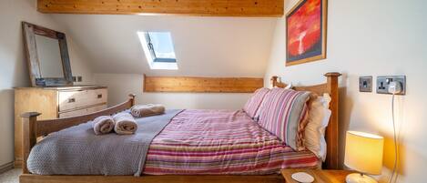 3 chambres, fer et planche à repasser, accès Internet, draps fournis