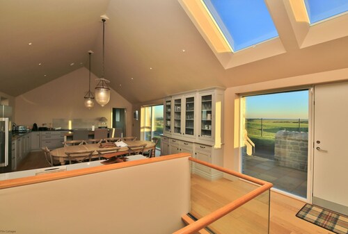 A stunning house that sleeps 11 guests  in 6 bedrooms