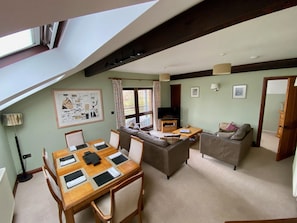 TV, DVD player, ping pong, books - Tyan - luxury pet friendly cottage with stunning views (Ulverston)