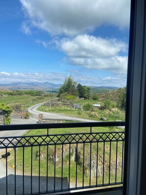 Interior - Tyan - luxury pet friendly cottage with stunning views (Ulverston)