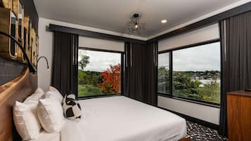 Suíte família | Cofres nos quartos, cortinas blackout, ferros/tábuas de passar roupa