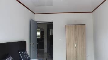 2 bedrooms, iron/ironing board, travel crib, free WiFi