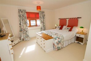 4 habitaciones, internet y ropa de cama