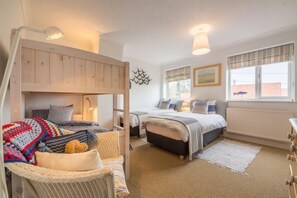 2 bedrooms, Internet, bed sheets - Sleepy Gull, Old Hunstanton, Norfolk (Hunstanton)