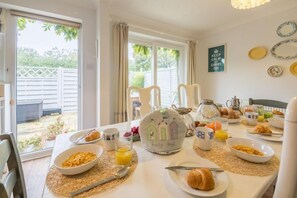 Dining - Sleepy Gull, Old Hunstanton, Norfolk (Hunstanton)