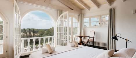 5 sovrum, skrivbord, strykjärn/strykbräda och wi-fi