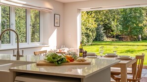 Dining - The Hares, Brancaster, Norfolk (King's Lynn)