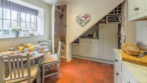 Dining - Pear Tree Cottage, Holme-next-the-Sea, Norfolk (Holme-next-the-Sea)