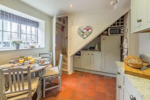 Dining - Pear Tree Cottage, Holme-next-the-Sea, Norfolk (Holme-next-the-Sea)