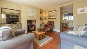 Living area - Pear Tree Cottage, Holme-next-the-Sea, Norfolk (Holme-next-the-Sea)