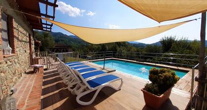 Marcione, character cottage, own pool, wonderful views, walk restaurant; WIFI!