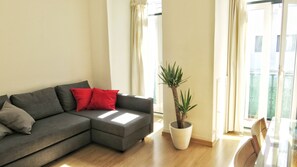 TV - Ideal for couples, in the city center-along Avenida da Liberdade with A / C (Lisboa)