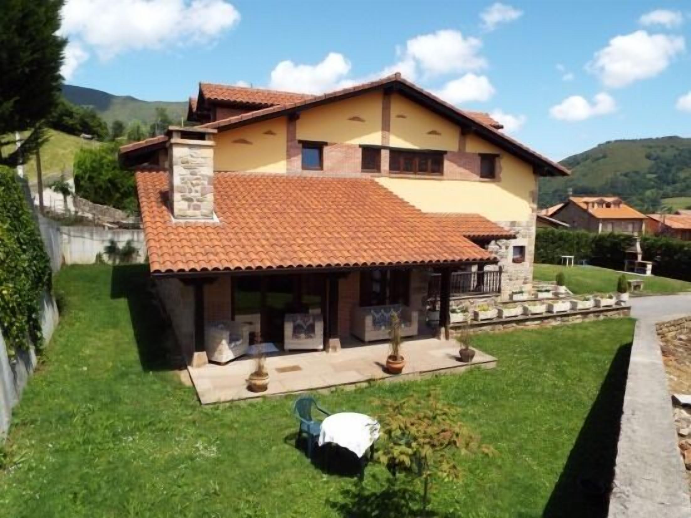 Rural apartment La Riguera de Ginio for 25 people