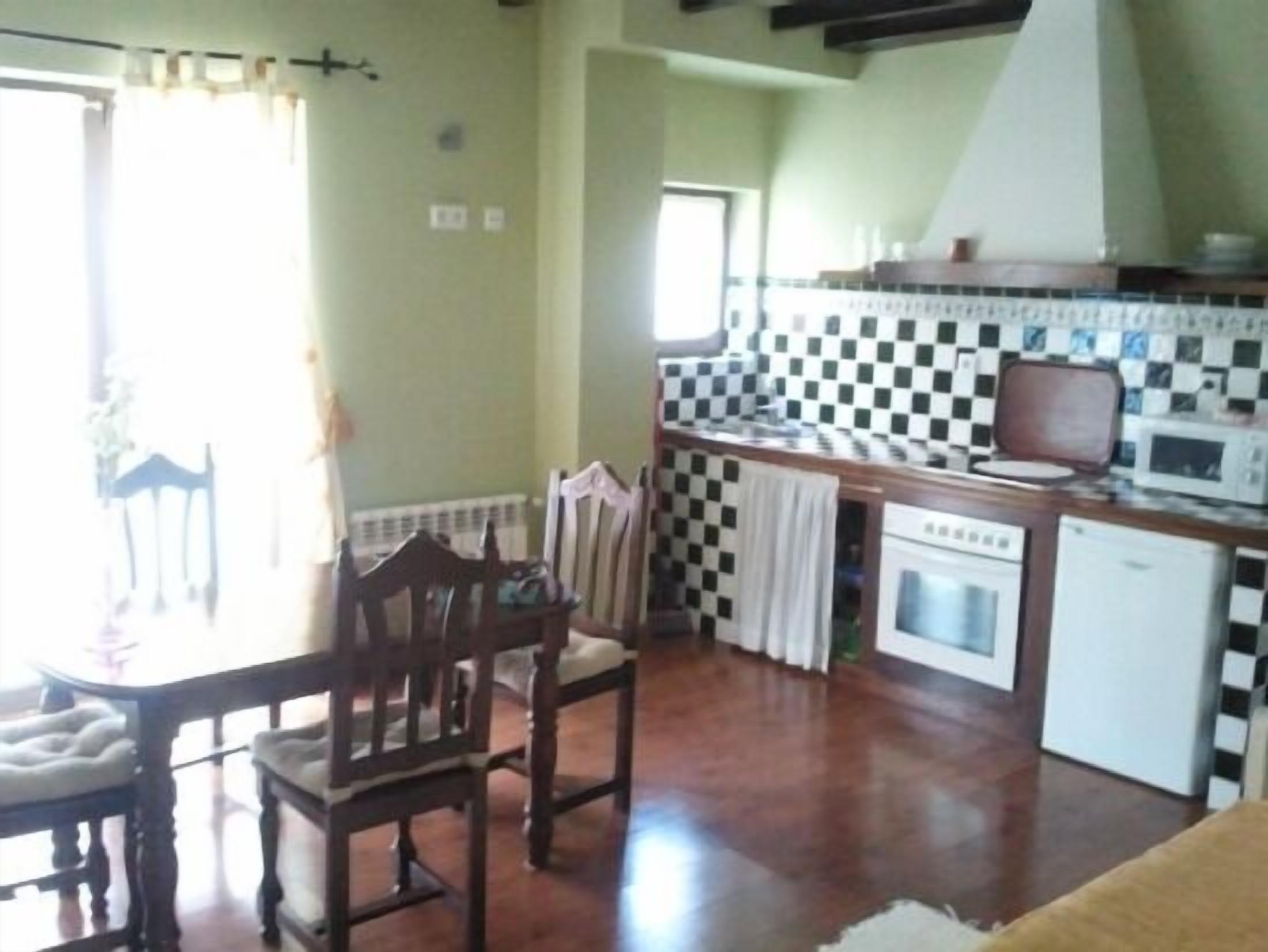 Rural apartment La Riguera de Ginio for 25 people