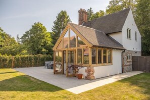 Exterior - The Old School House, Docking, Norfolk (King's Lynn)