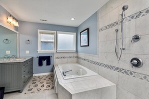 Badewanne, Whirlpool, Handtücher