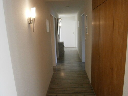 Helle 3,5 Zimmer- Wohnung mit 100 qm