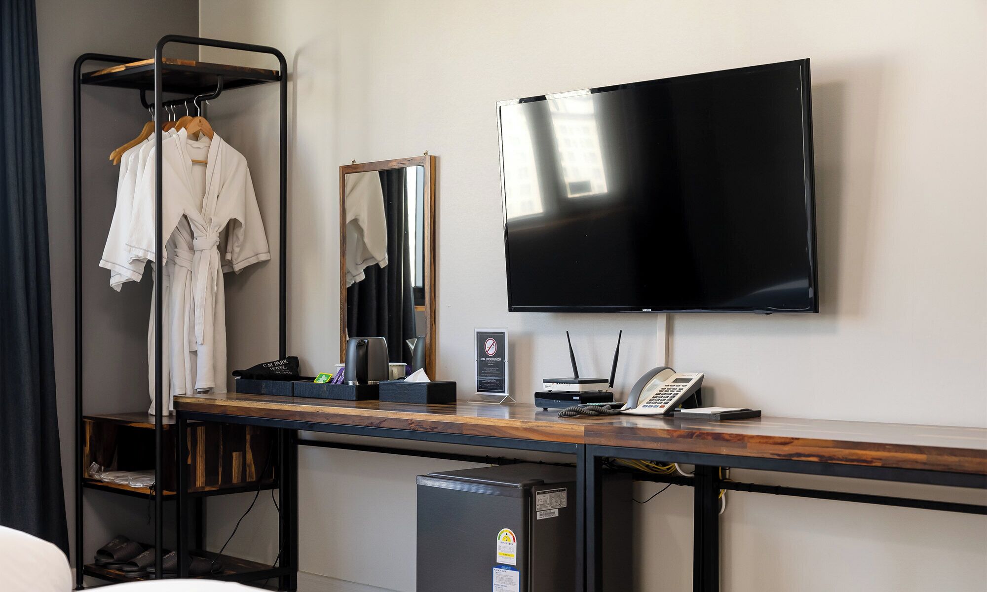 1 bedroom, down duvets, in-room safe, desk