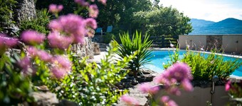 Komfortabelt lodgtält, i det stora naturen på en exceptionell plats, 10 minuter från Lac Salagou