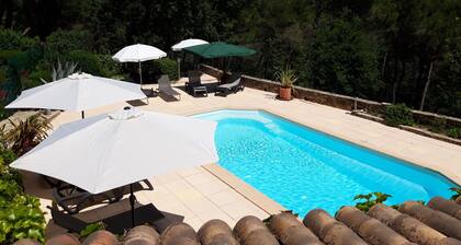 PrÚs de Vaison la Romaine villa piscine chauffée 4* vue sur mont Ventoux