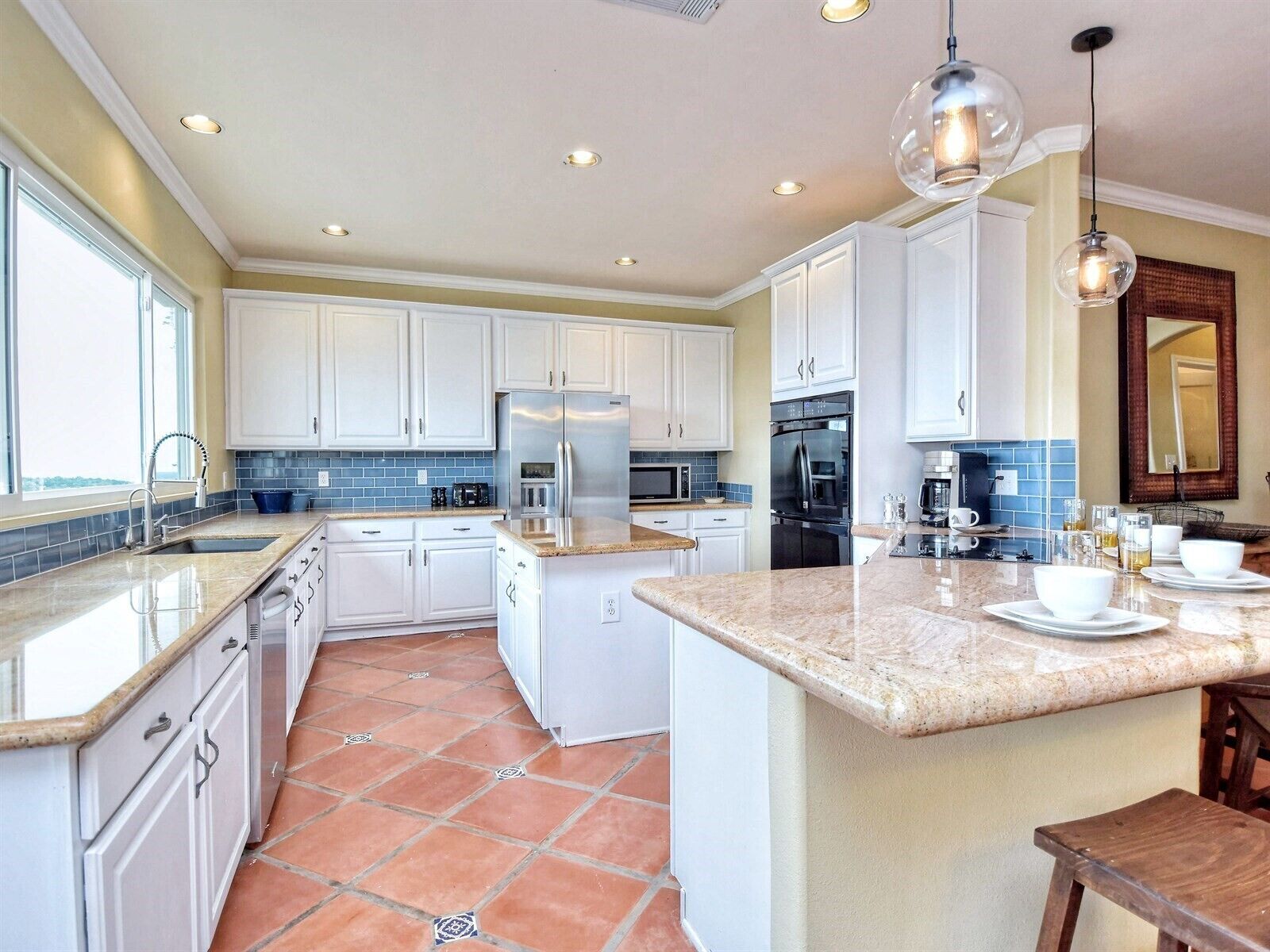 Serene Hill Country Home, 12+ Acres, Infinity Pool, 7 Bedrooms, Newly Remodeled