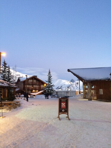 APARTMENT ALPE D'HUEZ 6 people BEAR WHITE