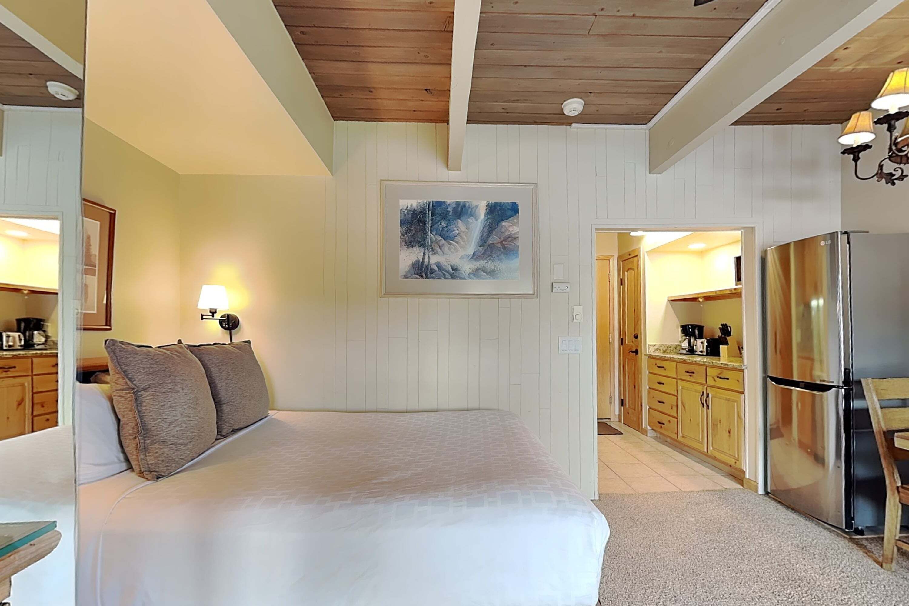 1 bedroom, iron/ironing board, travel cot, WiFi