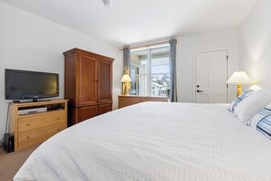 1 bedroom, iron/ironing board, WiFi, bed sheets - Stratton Mountain Long Trail House panoramic MOUNTAIN VIEW (Stratton)