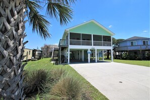 Exterior - "My 4 Beaches" Pet Friendly Cozy Topsail Island Home in Surf City, NC (Surf City)