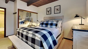 2 Schlafzimmer, BĂŒgeleisen/BĂŒgelbrett, Reisekinderbett, Internetzugang