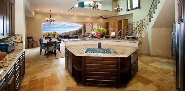 Interior - Amazing Home, Great View, Close to Downtown, Pool, Luxury! (Caba San Lucas)