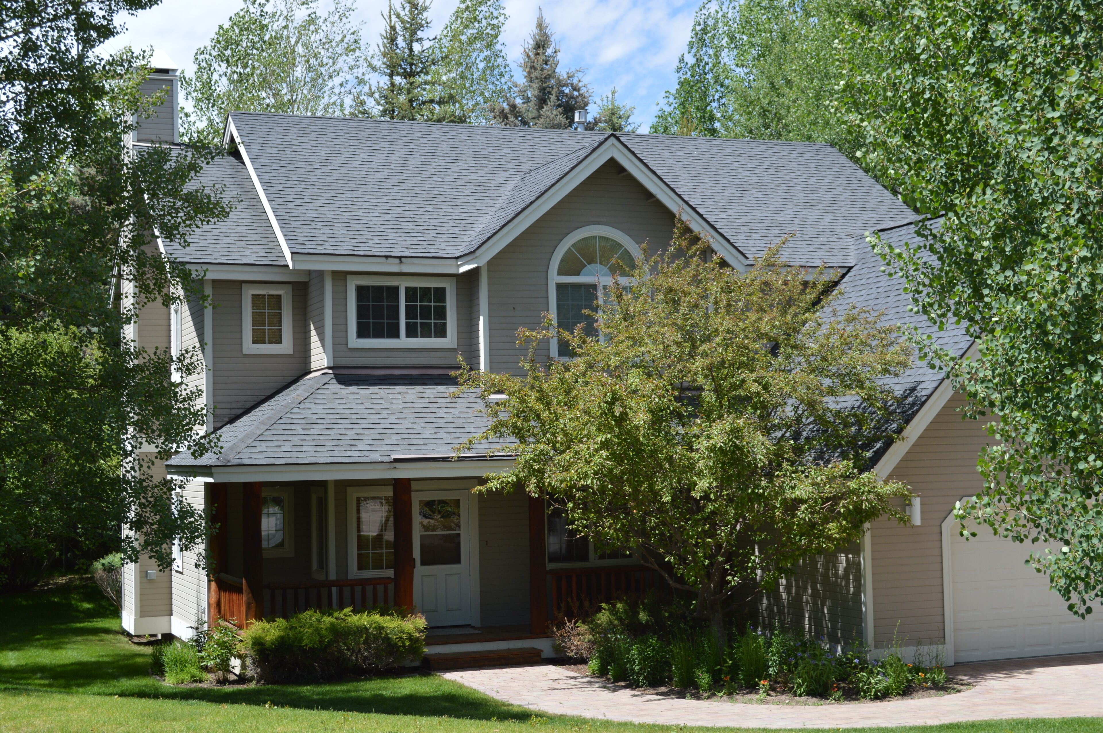 Yeager Private Home - Room For the Whole Family with Elkhorn Hot Tub
