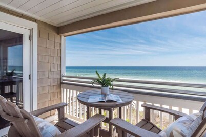 5BR Gulf-Front Home With Private Pool, Balcony and Sleeps 17 on 30A
