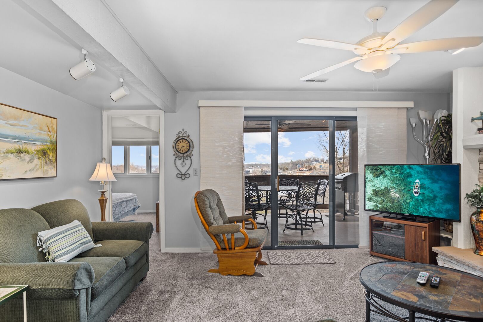 Knolls 1124 - Beautiful Upper Level Condo!