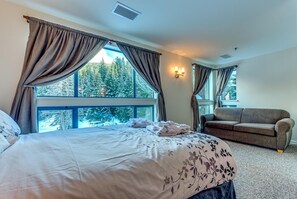 3 Schlafzimmer, Schreibtisch, Bügeleisen/Bügelbrett, kostenloses WLAN