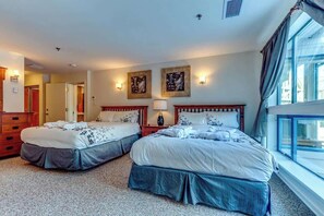 3 chambres, fer et planche à repasser, Wi-Fi gratuit, draps fournis