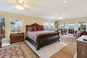 3 soverom, strykejern/-brett, wi-fi og sengetøy