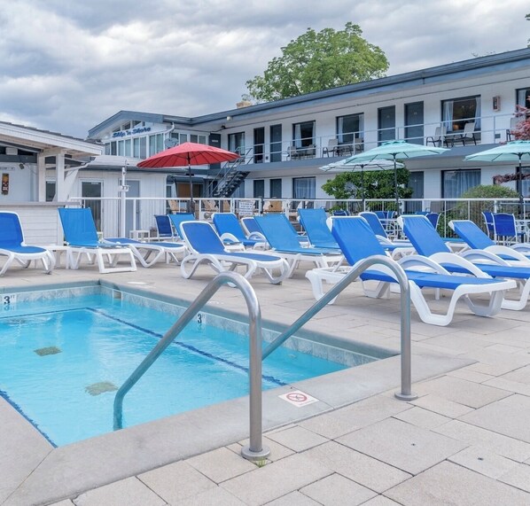 Piscine extérieure, piscine chauffée