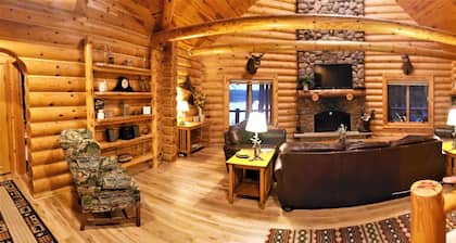 Luxuriöse und abgeschiedene Tall Pines Lodge in der Little St. Germain Lk, 13 Personen