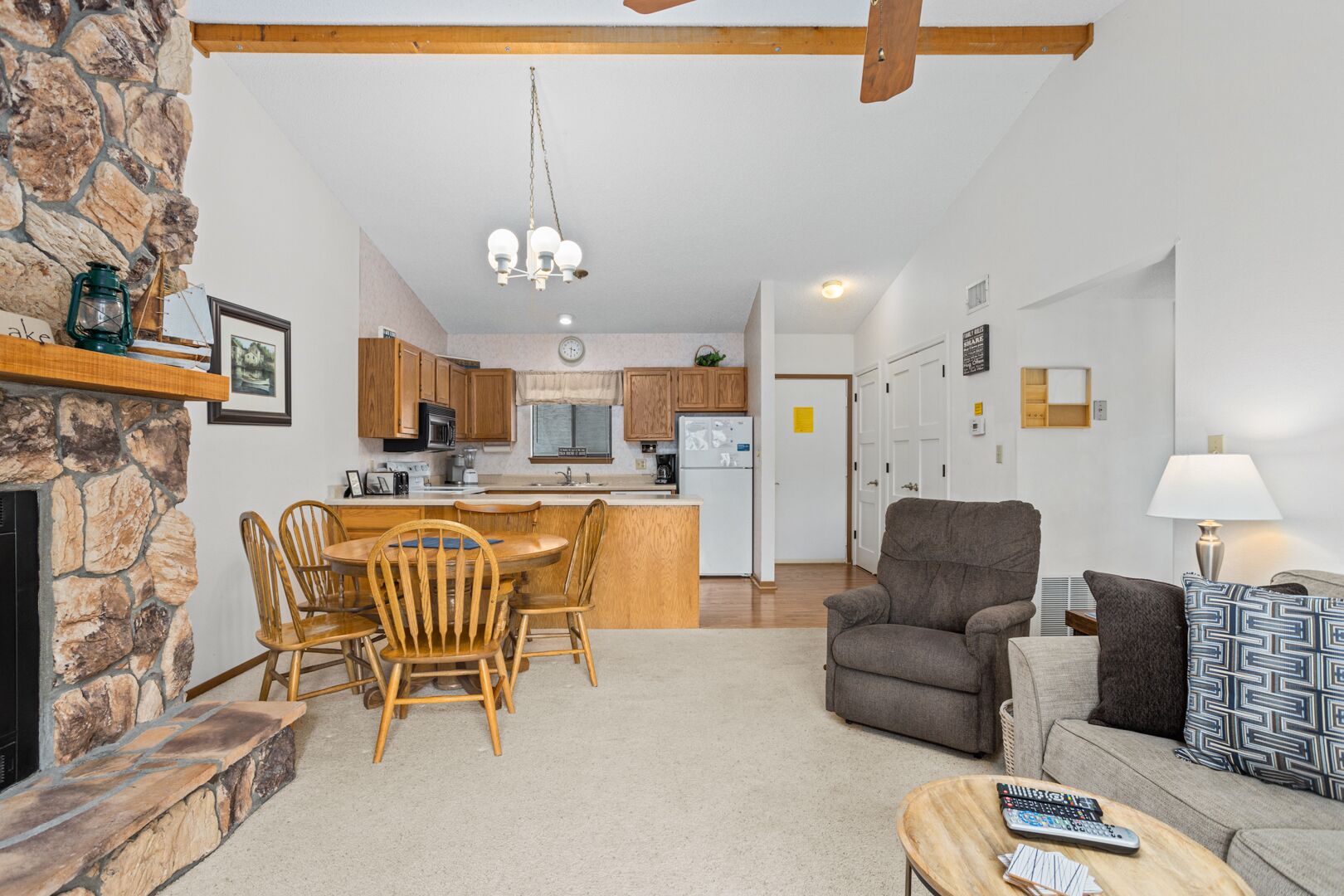 Lazy B-11 - Watch the Sunset from this Top Floor Waterfront Condo!