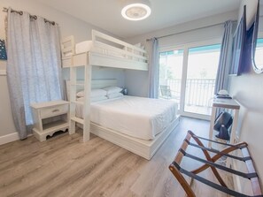 2 habitaciones, tabla de planchar con plancha, internet y ropa de cama 