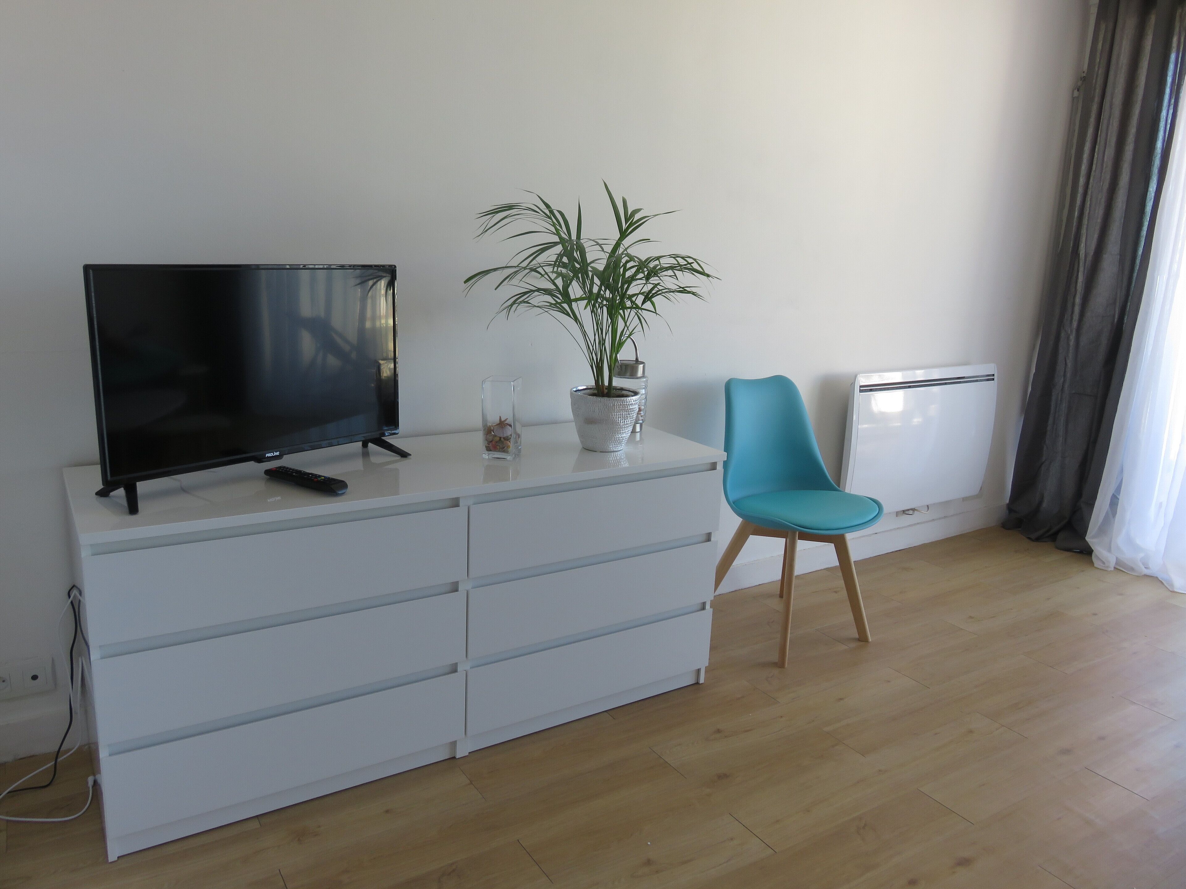 LA BAULE sea facing studio with parking and bikes