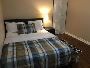 2 bedrooms, desk, iron/ironing board, free WiFi
