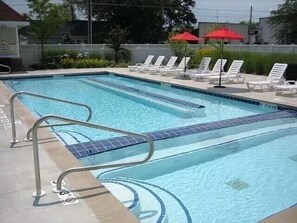 A heated pool - (3 Nt Min!) New Buffalo Condo With Association Pool & Hot Tub! (New Buffalo)