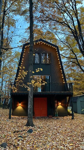 Mid Century Modern Ski Chalet Views of Boyne Highlands Next to Nubs Nob Cabin