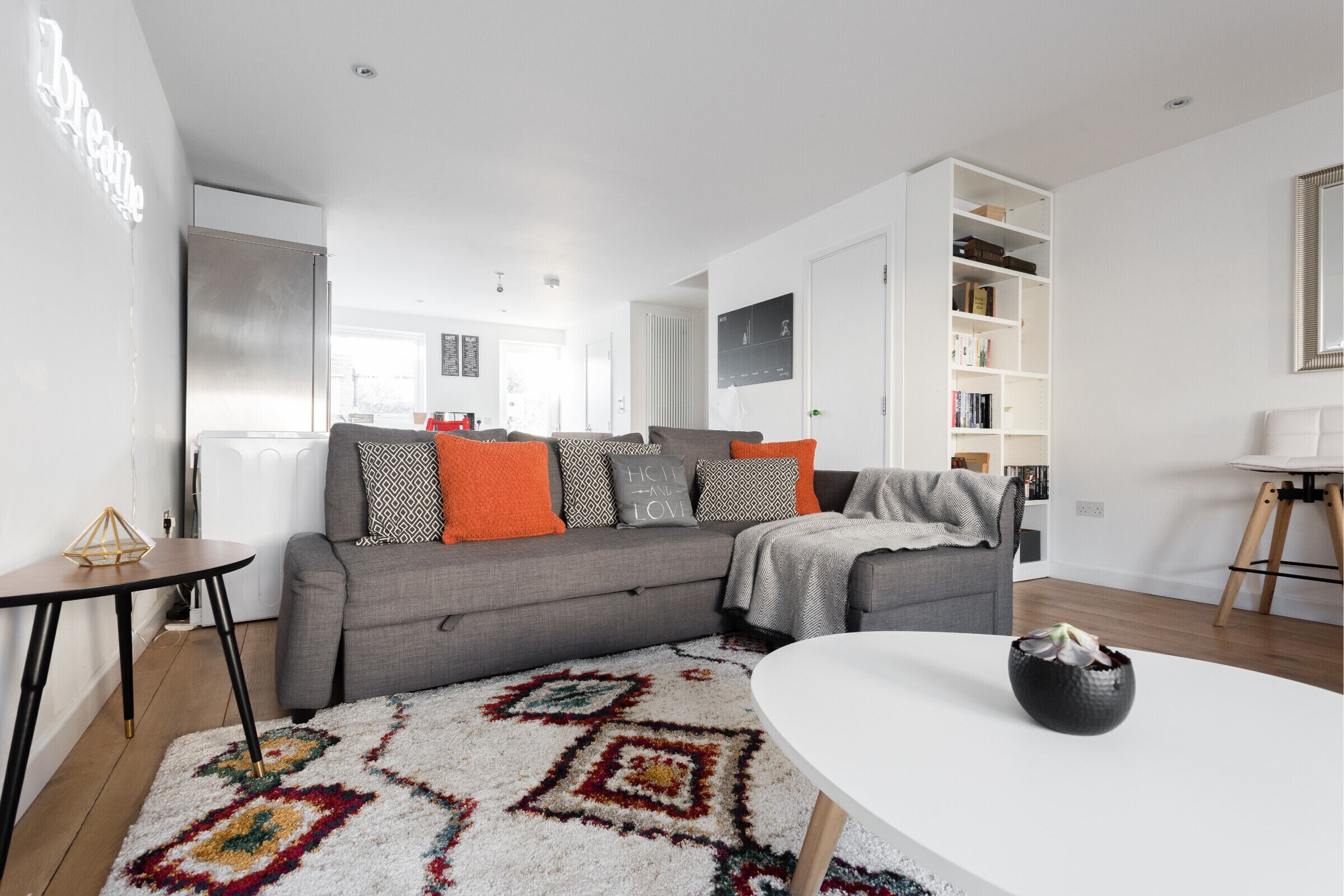 The Jericho Escape - Comfortable & Modern 4BDR in Jericho
