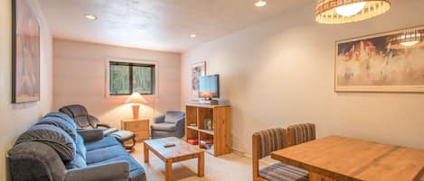 TV, fireplace, DVD player