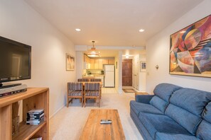 TV, fireplace, DVD player - Outdoor pool, free wifi, free parking at building, ski in-center village. (Copper Mountain)