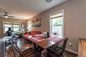Dining - Escape to Bear Den Retreat—your private Waco sanctuary just 5 mins from Baylor<br>Whether you're gathering with family, going to the game or chasing Chip & Jo dreams, this Texas stay is where style meets soul. (Waco)